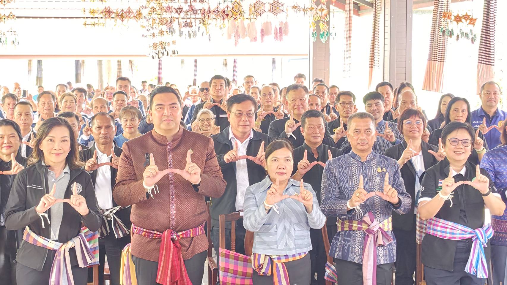 title - ส.ป.ก. ร่วมพิธีเปิดงานประชาสัมพันธ์เปิดตัวแหล่งท่องเที่ยวเชิงเกษตรด้านหม่อนไหม 